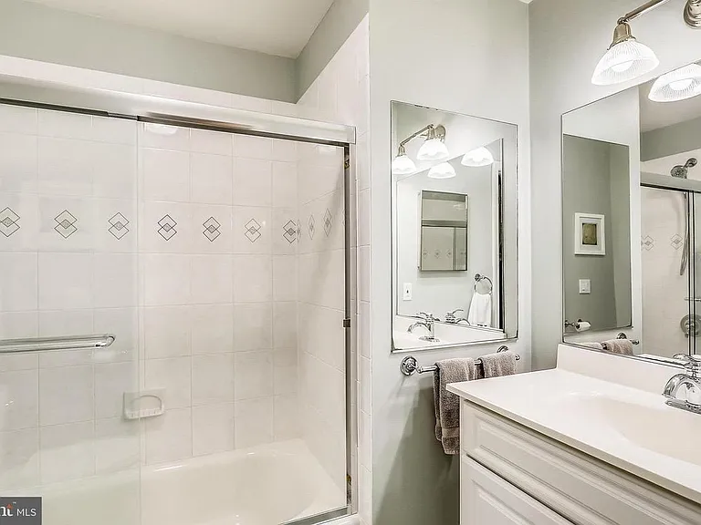 217 S Fayette St — Photo 22