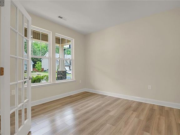 4th image of 783 Heartpine Dr