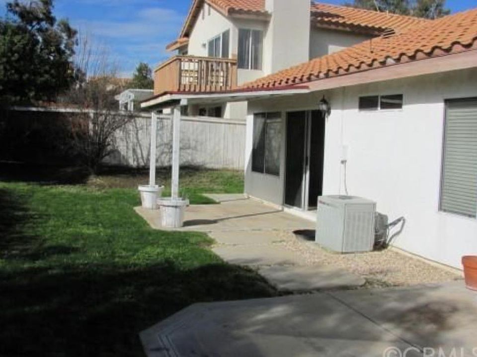 2nd image of 25221 Via Las Lomas