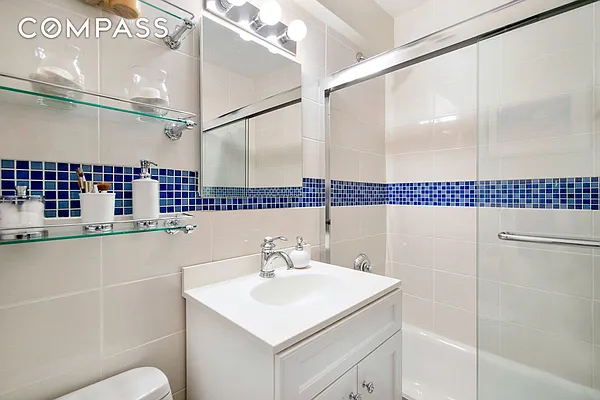 Sold by Compass | media 5