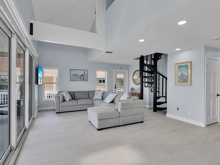 121 Long Key Lake Dr — Photo 14