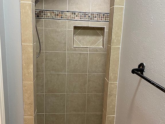 5th image of 2611 Lone Summit St