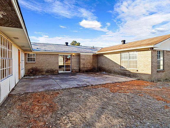 5th image of 102 Bethlehem Rd