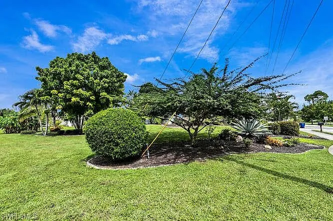 3 bed, 2.0 bath, 1510 sqft, $8,995 — Photo 2