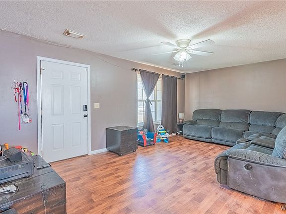 5th image of 14350 Meggs Dr