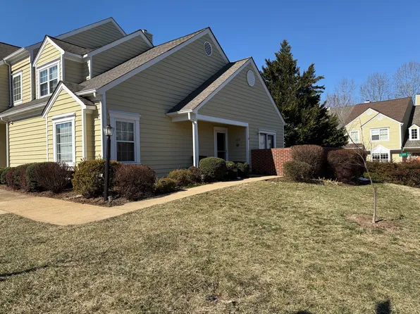 1360 Le Parc Ter, Charlottesville, VA 22901