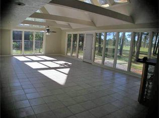 4400 Country Club Dr, Dickinson, TX 77539