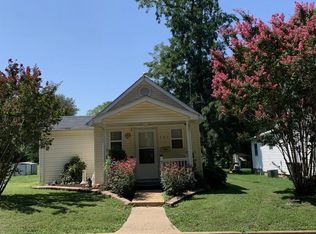 121 S Alexander St, Farmington, MO 63640