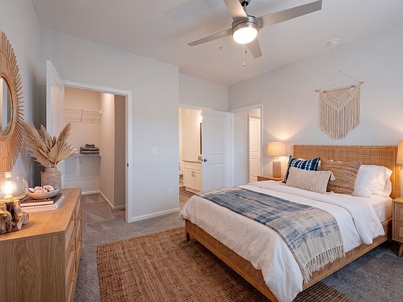 5th image of 926 E Gilbreath St #101