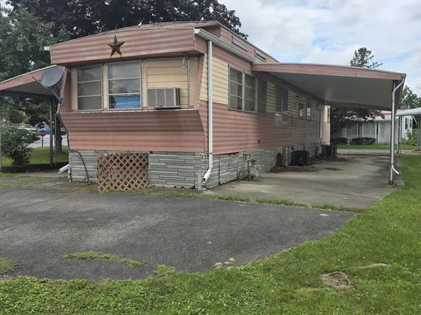 407 Orangewood Dr, Altoona, PA 16601