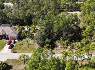 2005 Robert Ave, Alva, FL 33920