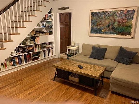 2nd image of 23 Pearl Ave