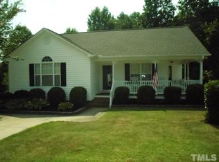 595 Spaniel Ln, Clayton, NC 27520