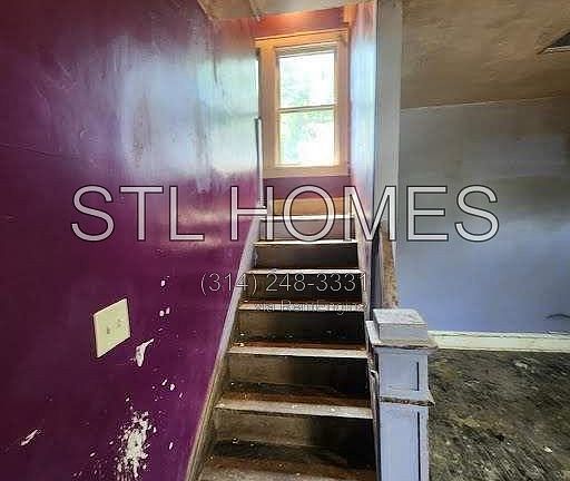 5th image of 912 Slosson St