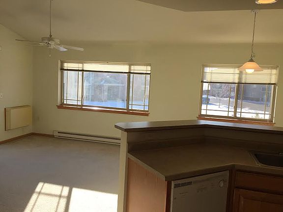5th image of 202 Prairie Heights Dr APT 105