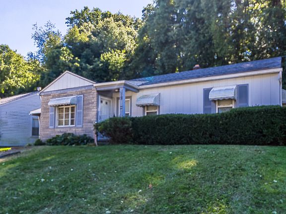 3rd image of 94 Robinwood Blvd