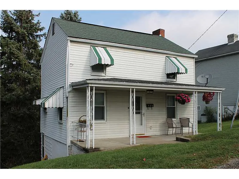 209 Graham St photo 1