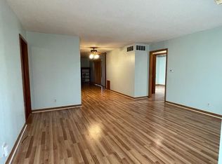 814 S Whittier Rd, Wichita, KS 67207