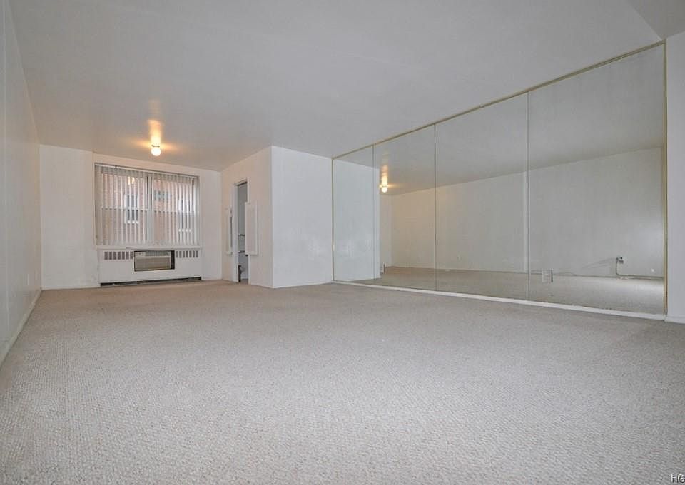 1st image of 16 Lake St APT 3L