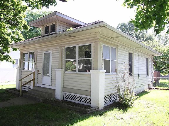5th image of 215 S 10th St