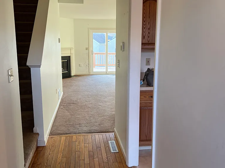 2077G Raleigh Rd — Photo 4