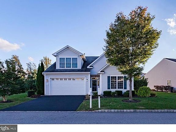 2nd image of 1731 Wisteria Way