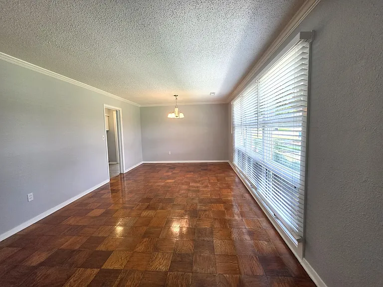 548 Pelican Ave — Photo 12