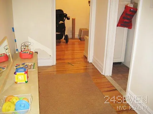 Rented by 24 7 NYC Realty Inc. | media 54