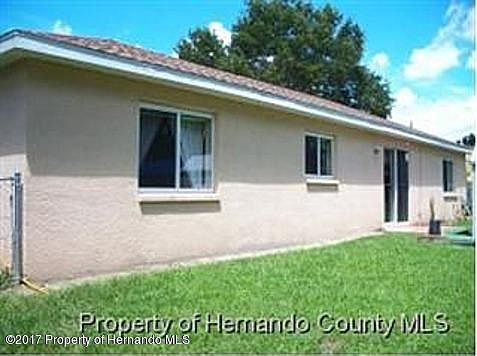 3rd image of 6068 Knollwood Dr
