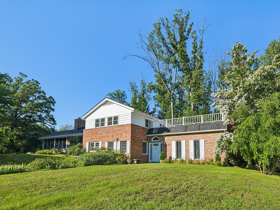 1st image of 1106 Westbriar Ct NE