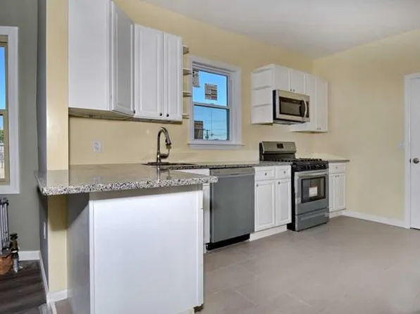 308 Millburn Ave #2, Lyndhurst, NJ 07071