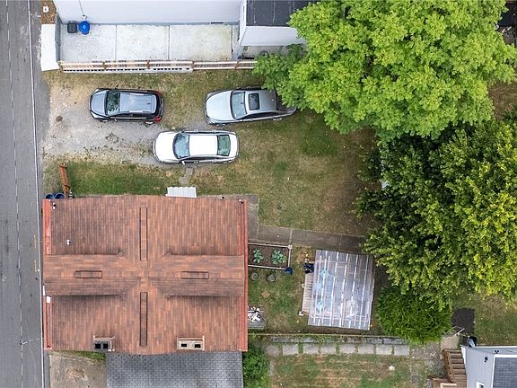 3rd image of 2929 Frederick St