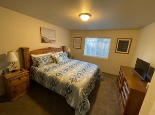 1000 SW Oliver Pl, Grants Pass, OR 97526