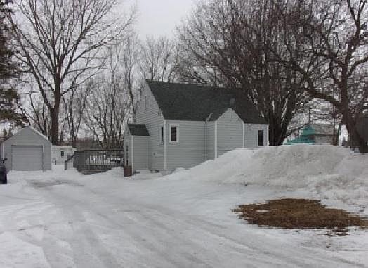 1st image of 418 County Road 82 NW