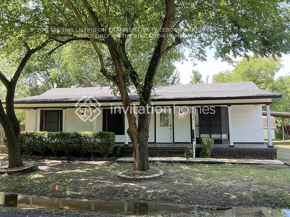 1st image of 213 E Gail Ln