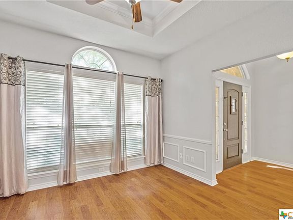4th image of 905 Westend Dr