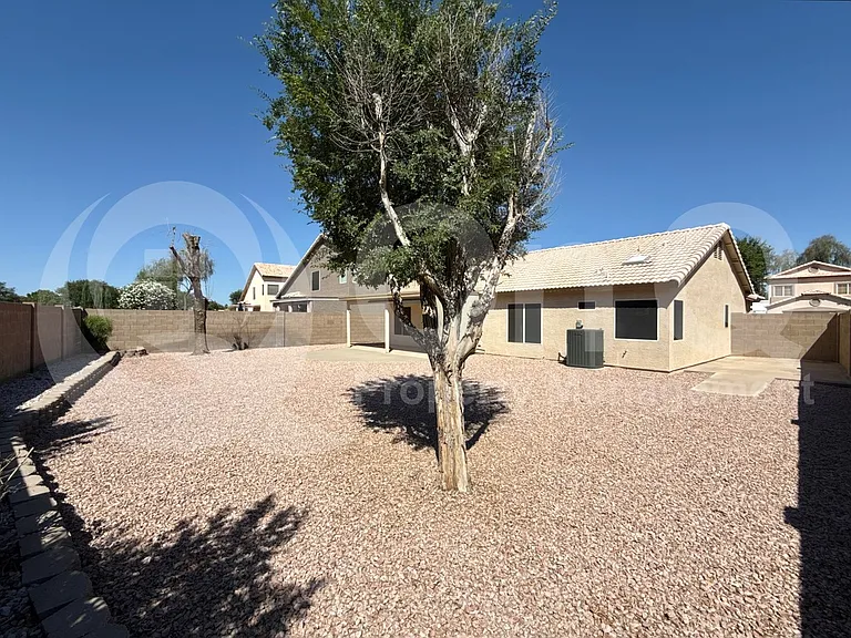 1562 S Monterey St — Photo 23