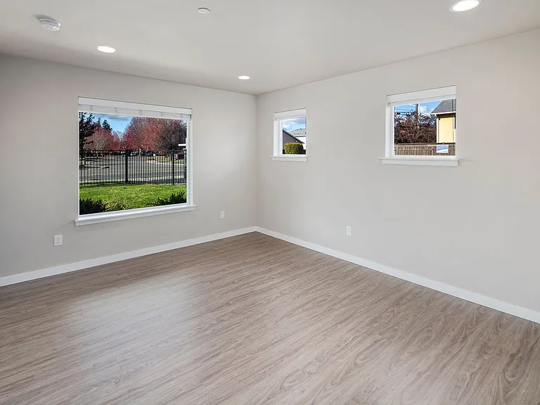 Rainier View Court Townhomes — Photo 31