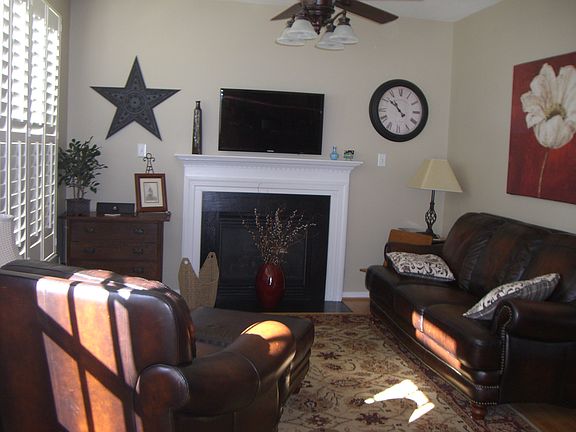 2nd image of 2232 Flowerdew Ct