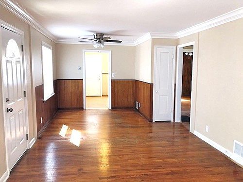 3rd image of 4513 Holman Ln