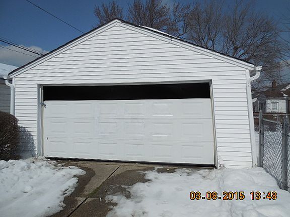 2nd image of 5142 E 113th St