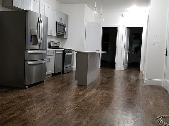 3rd image of 684 Macdonough St #2