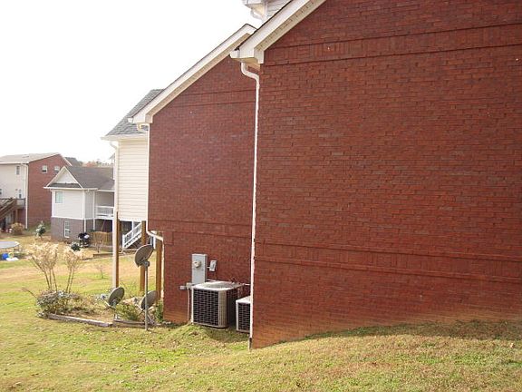 4th image of 13 Westmoreland Lake Dr