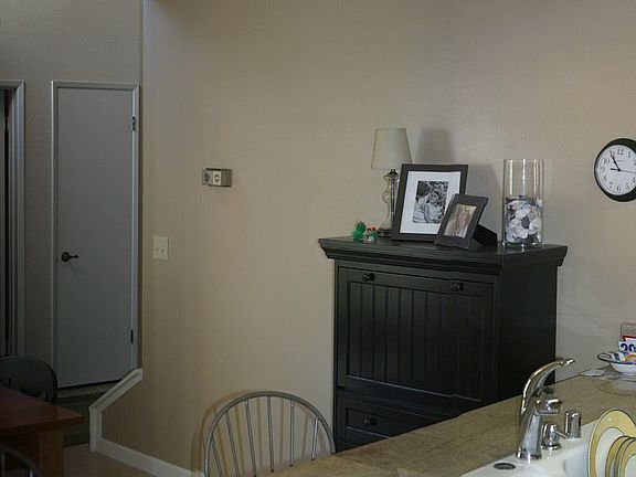 5th image of 110 Greenfield Pl