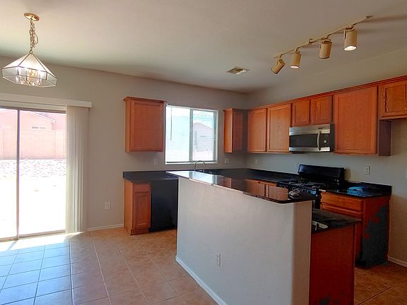 5th image of 7176 S Oakbank Dr