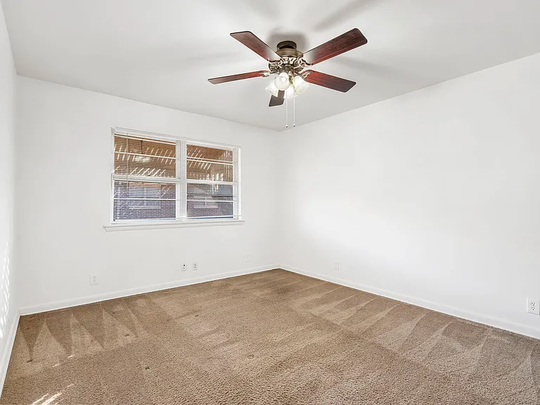 Embassy Apartments — Photo 11