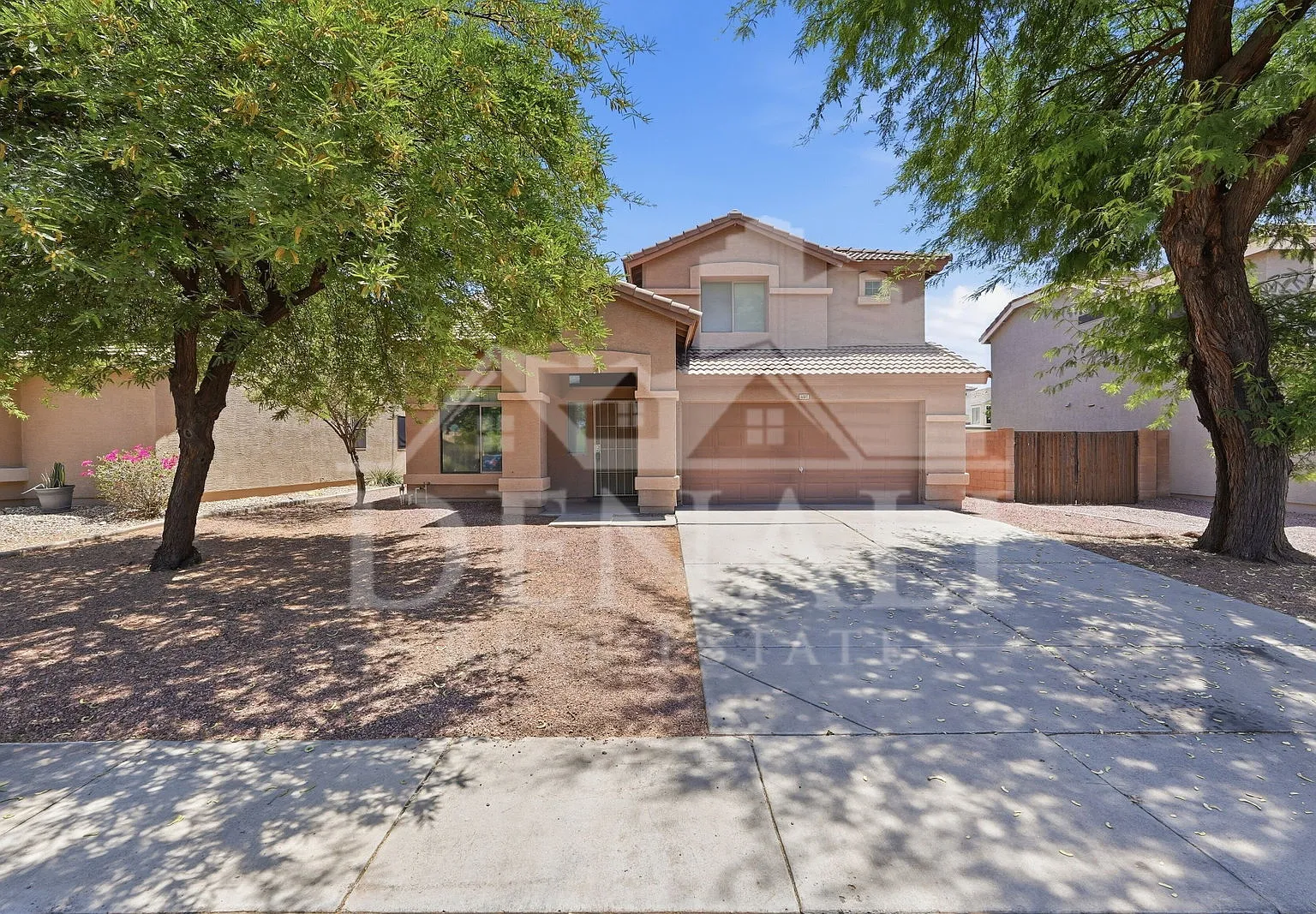 3 bed, 2.5 bath, 1978 sqft, $2,050 — Photo 1