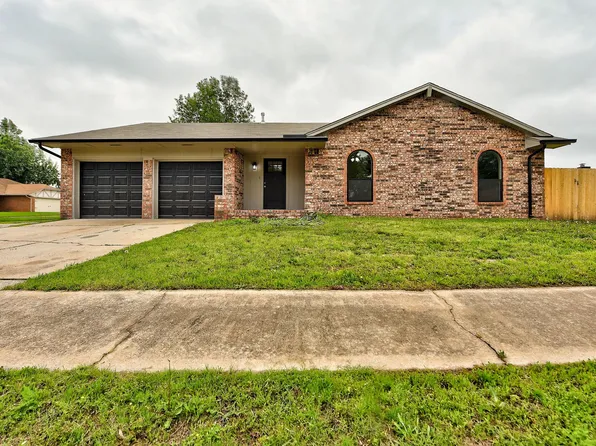 501 N Morgan Dr, Moore, OK 73160
