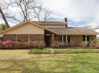 18214 Carriage Ln, Houston, TX 77058