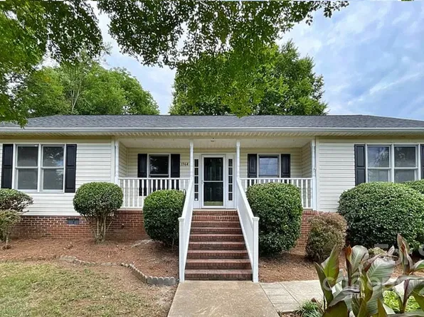 1364 Red Oaks Dr, Rock Hill, SC 29730